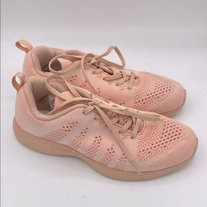 APL women’s techloom pro sneaker in blush running athletic performance size 10